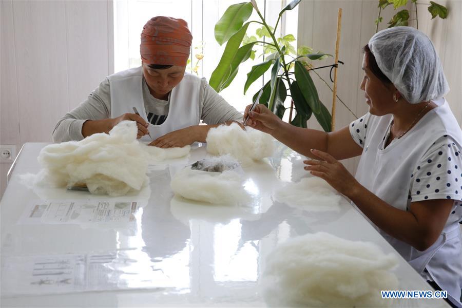 KYRGYZSTAN-FELT-HANDICRAFTS