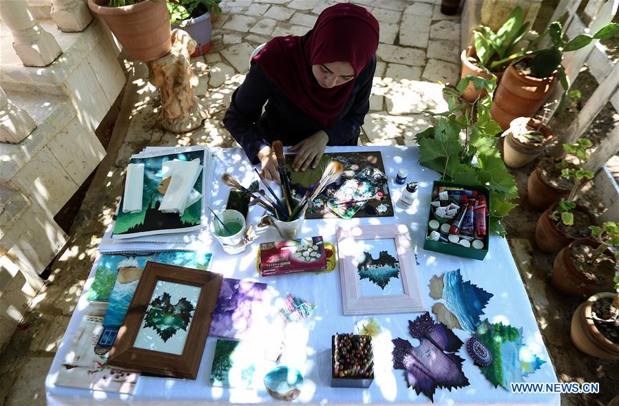 MIDEAST-GAZA-LEAF PAINTING ARTIST