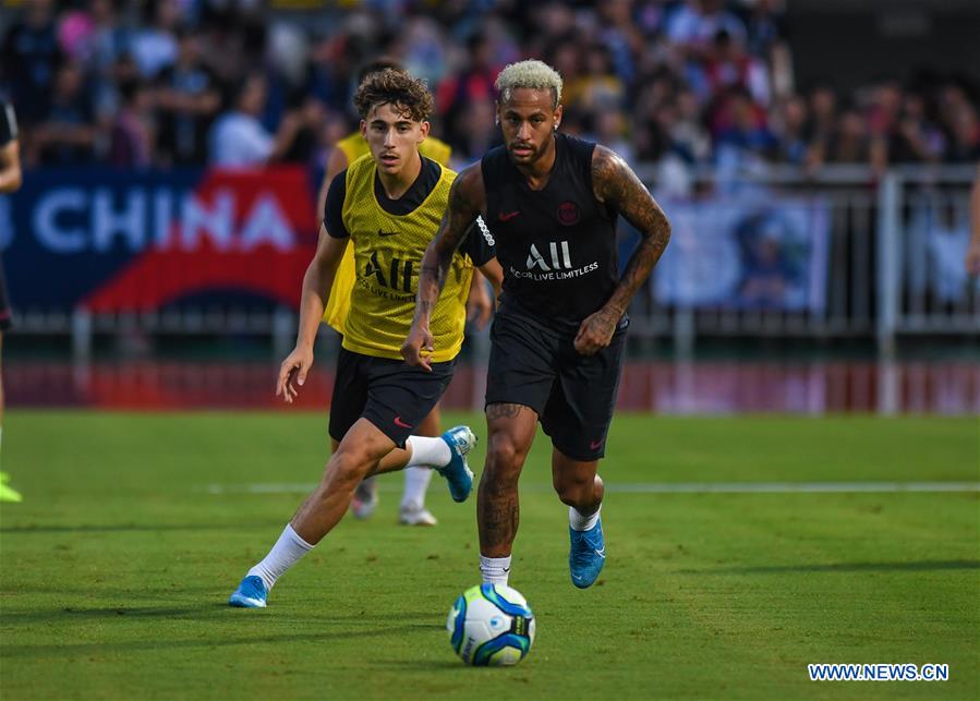 (SP)CHINA-SHENZHEN-FOOTBALL-CHAMPIONS TROPHY-PSG-TRAINING(CN)