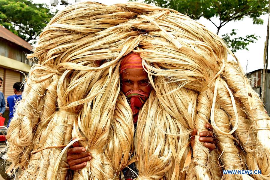 BANGLADESH-MANIKGANJ-WHOLESALE-JUTE-MARKET