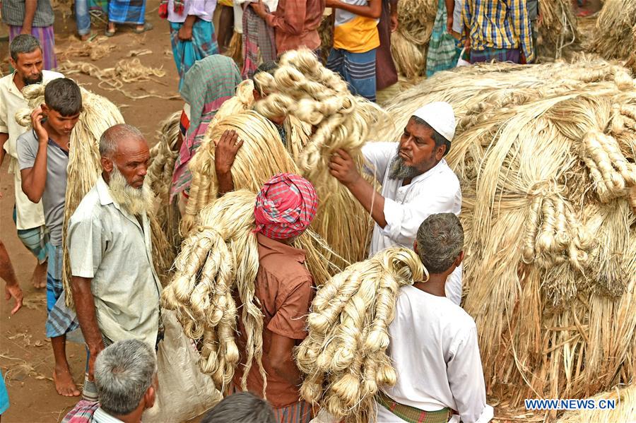 BANGLADESH-MANIKGANJ-WHOLESALE-JUTE-MARKET