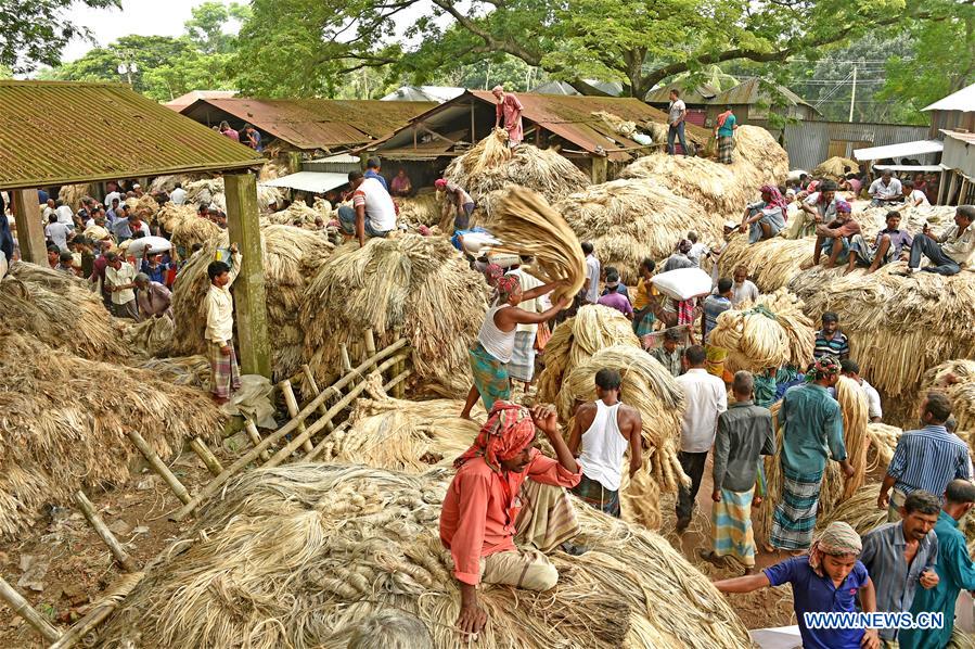 BANGLADESH-MANIKGANJ-WHOLESALE-JUTE-MARKET