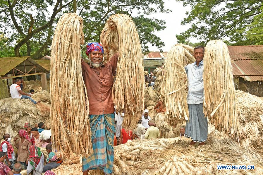 BANGLADESH-MANIKGANJ-WHOLESALE-JUTE-MARKET