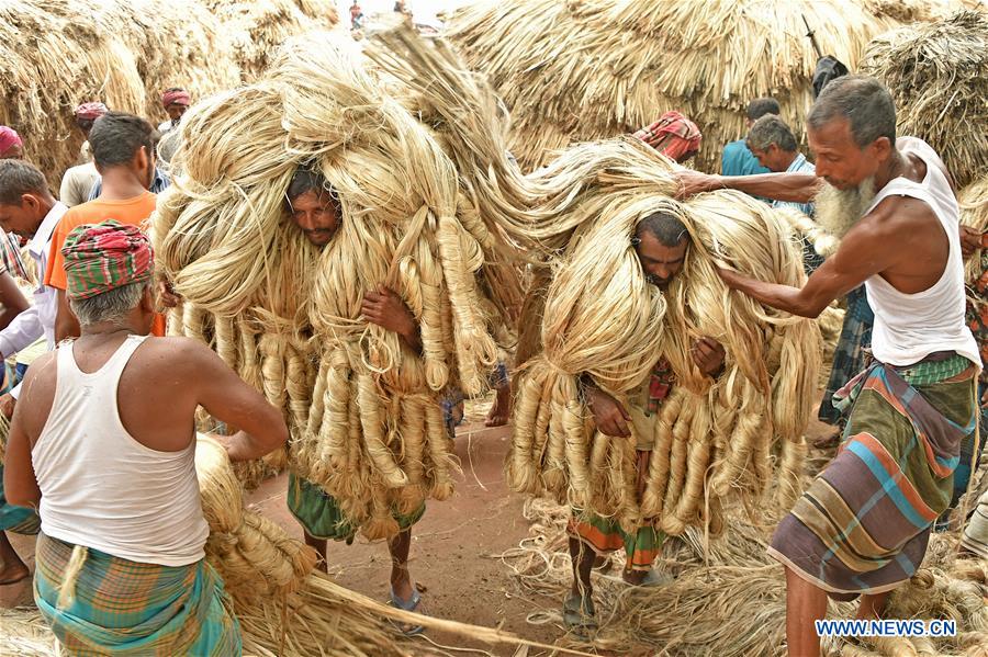 BANGLADESH-MANIKGANJ-WHOLESALE-JUTE-MARKET