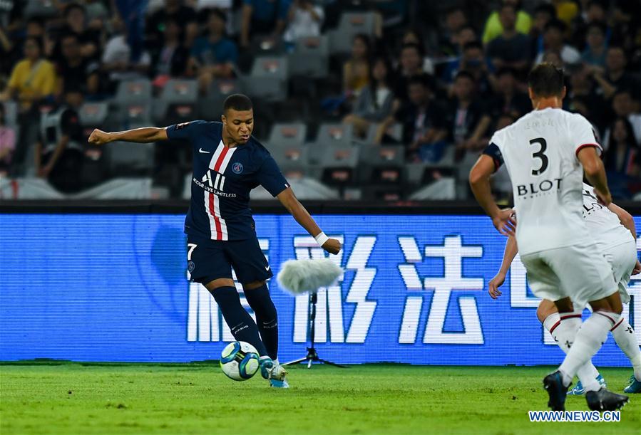 (SP)CHINA-SHENZHEN-FOOTBALL-CHAMPIONS TROPHY-PSG-RENNES(CN)