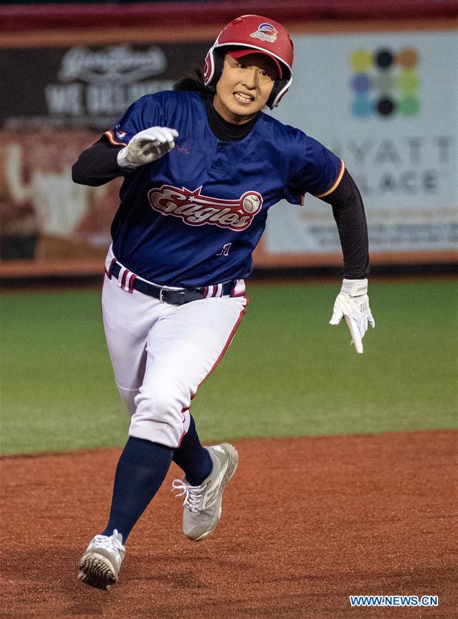 (SP)U.S.-CHICAGO-SOFTBALL-CHICAGO BANDITS VS BEIJING EAGLES 