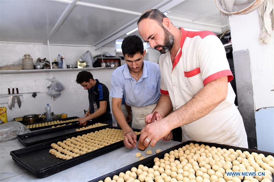 SYRIA-DAMASCUS-SWEETS