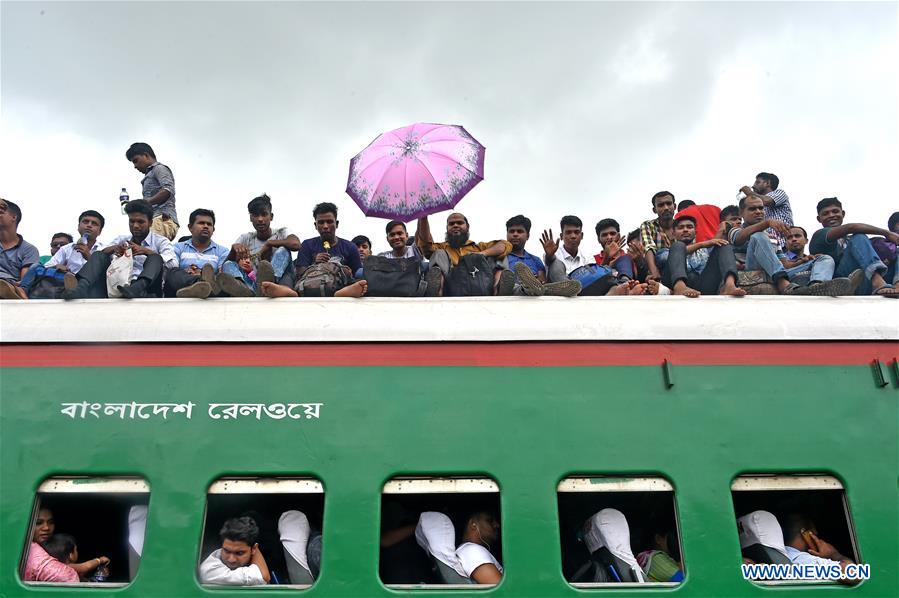 BANGLADESH-DHAKA-EID AL-ADHA-TRAVELLERS