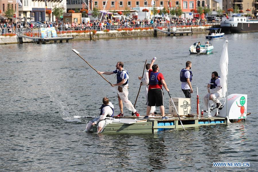 BELGIUM-DINANT-INTERNATIONAL BATHTUB REGATTA