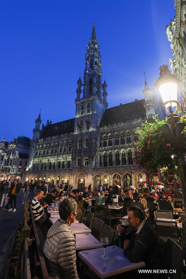 BELGIUM-BRUSSELS-NIGHT-DAILYLIFE