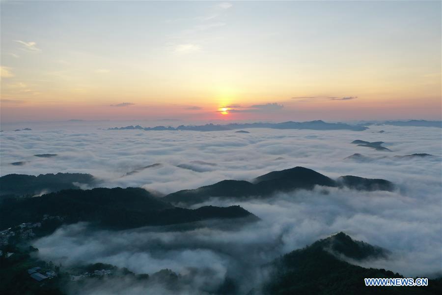 CHINA-GUANGXI-TIANDONG-SEA OF CLOUDS (CN)