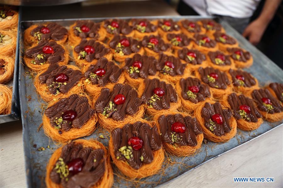 EGYPT-CAIRO-CAKE-KONAFA