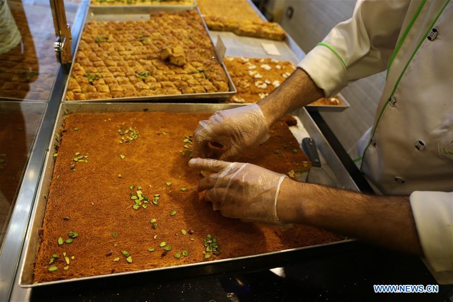 EGYPT-CAIRO-CAKE-KONAFA