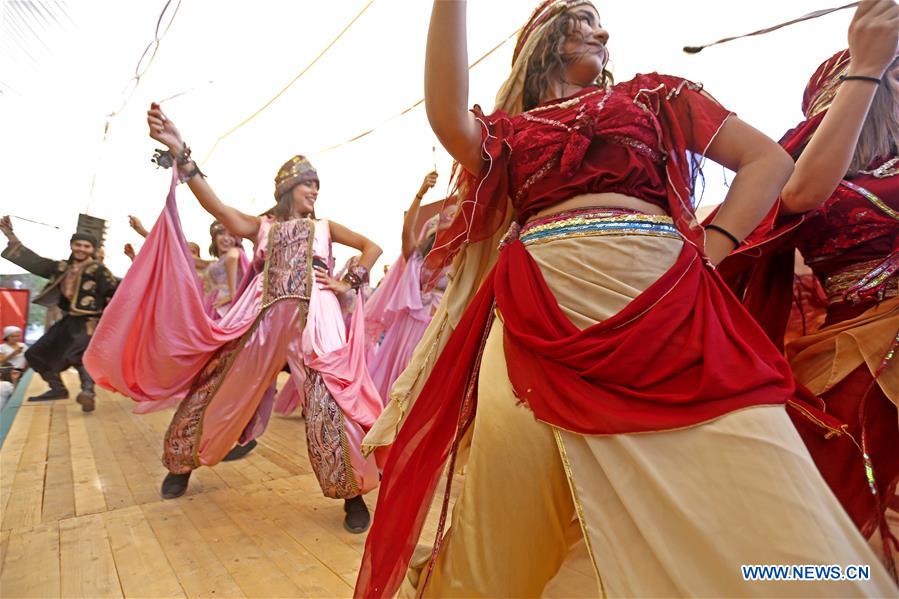 LEBANON-MAASER EL CHOUF-DABKE DANCE 