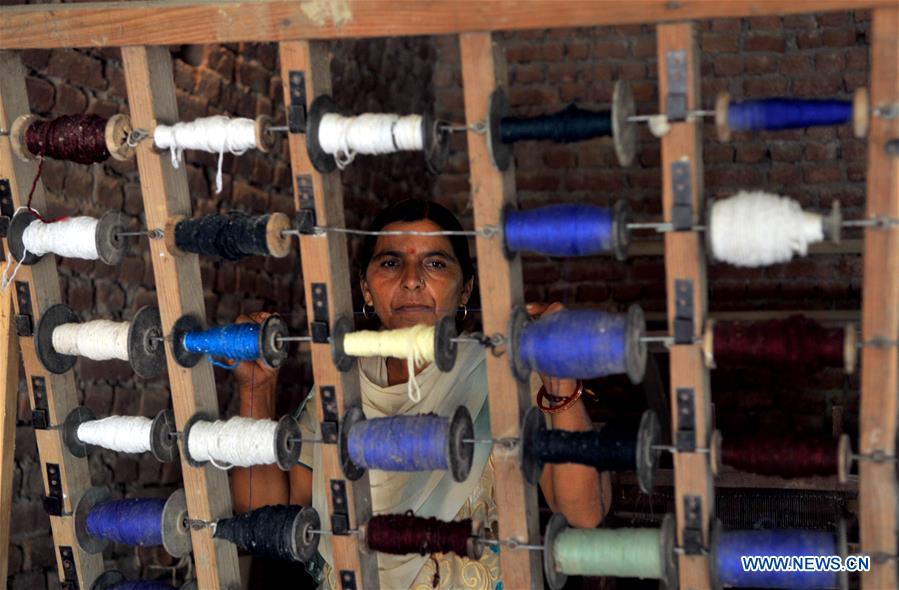 KASHMIR-JAMMU-HAND WEAVING