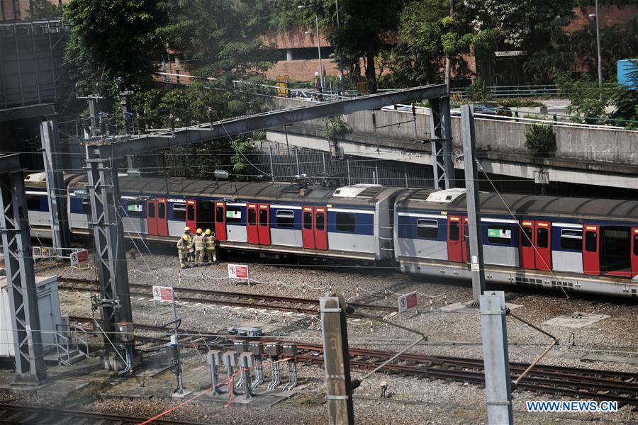 CHINA-HONG KONG-TRAIN-DERAILING (CN)