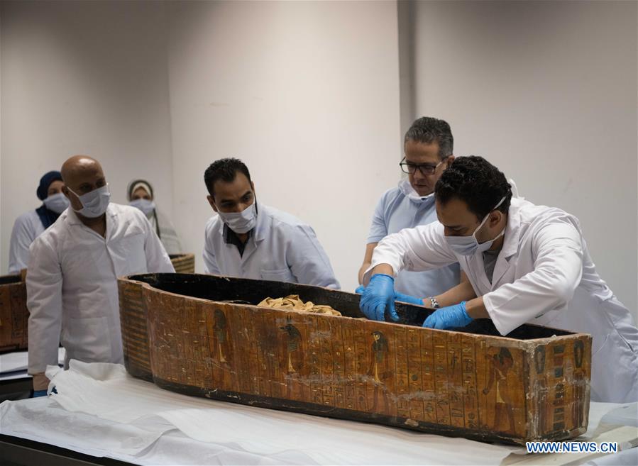 EGYPT-CAIRO-SARCOPHAGI-MUMMIES-UNPACKING