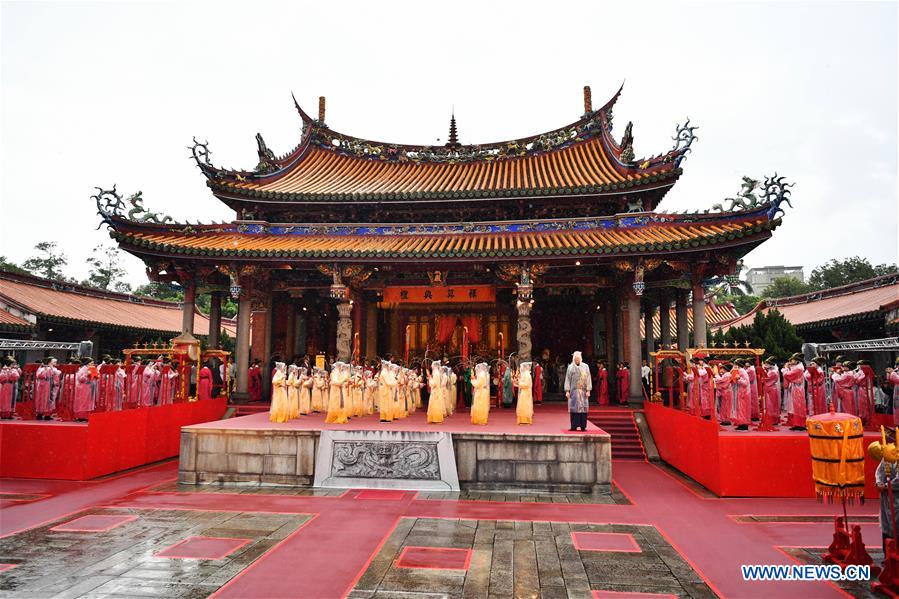 CHINA-TAIPEI-CONFUCIUS-BIRTH COMMEMORATION (CN)