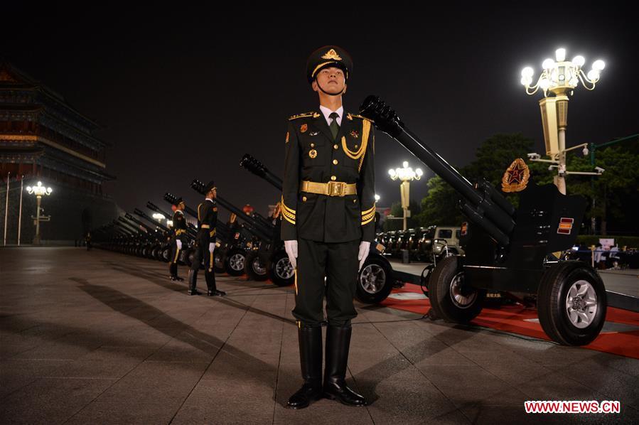 (PRC70Years)CHINA-BEIJING-NATIONAL DAY-CELEBRATIONS-PREPARATION (CN)