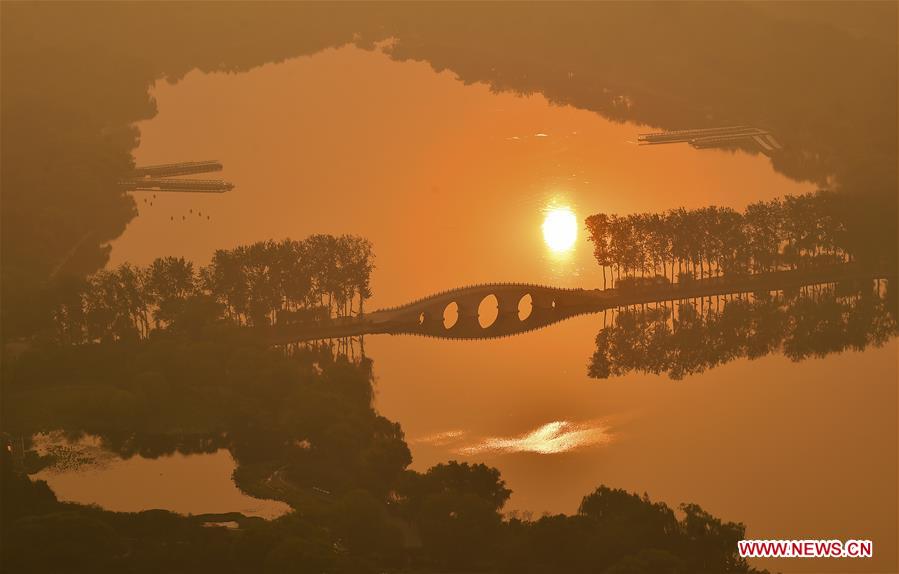 (PRC70Years)CHINA-BEIJING-NATIONAL DAY-CELEBRATIONS(CN)