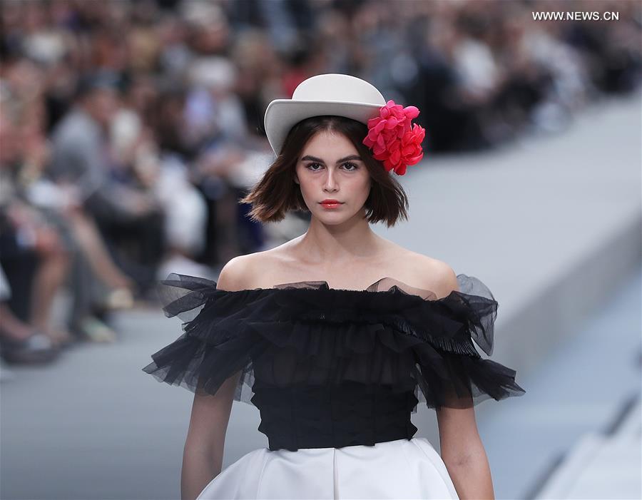 Paris Week: 2020 women's ready-to-wear collection show - Xinhua | English.news.cn