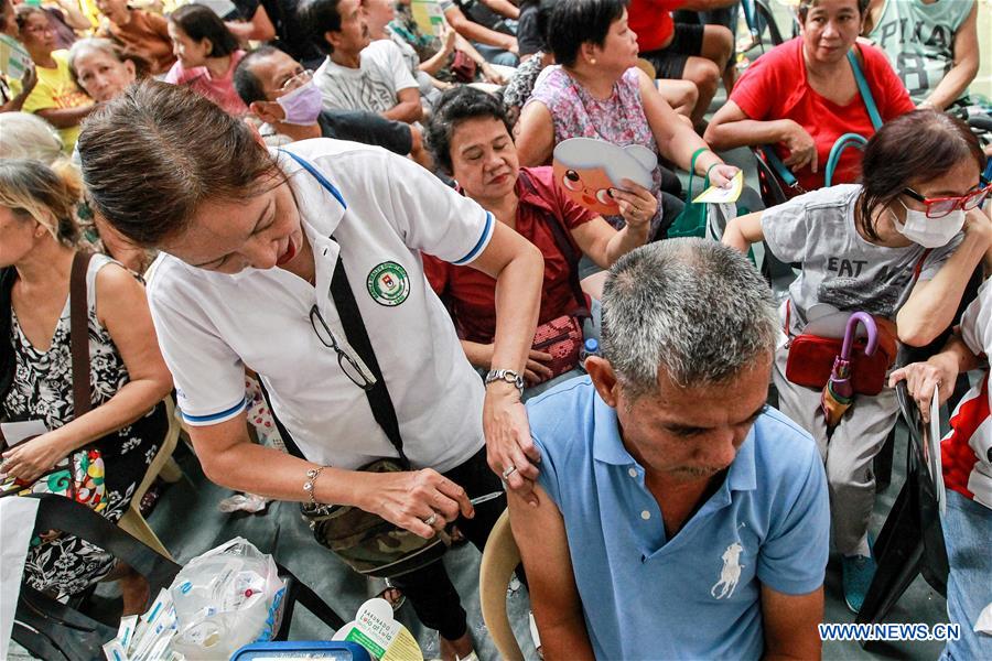 PHILIPPINES-MANILA-MASS IMMUNIZATION-ELDERLY PEOPLE