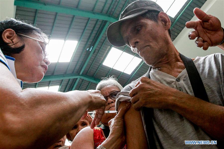 PHILIPPINES-MANILA-MASS IMMUNIZATION-ELDERLY PEOPLE