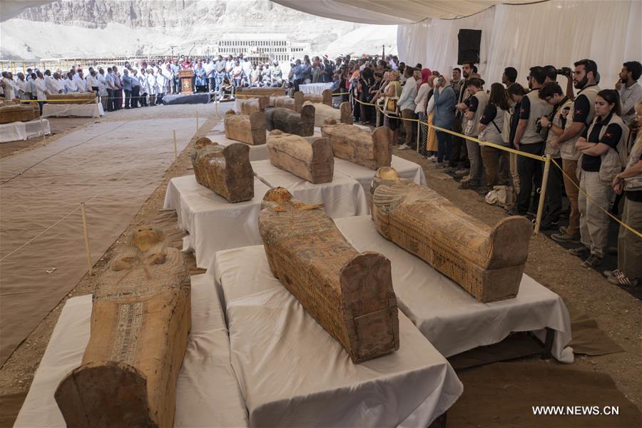 Egypt Unveils 30 Newly Discovered 3 000 Year Old Wooden Coffins Mummies In Luxor Xinhua