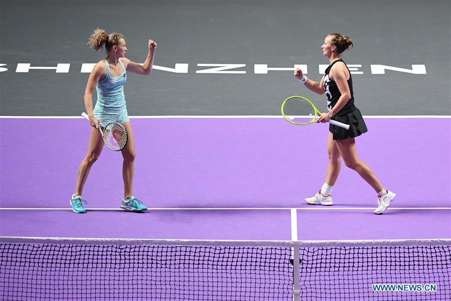 (SP)CHINA-SHENZHEN-TENNIS-WTA TOUR FINALS-DOUBLES (CN)