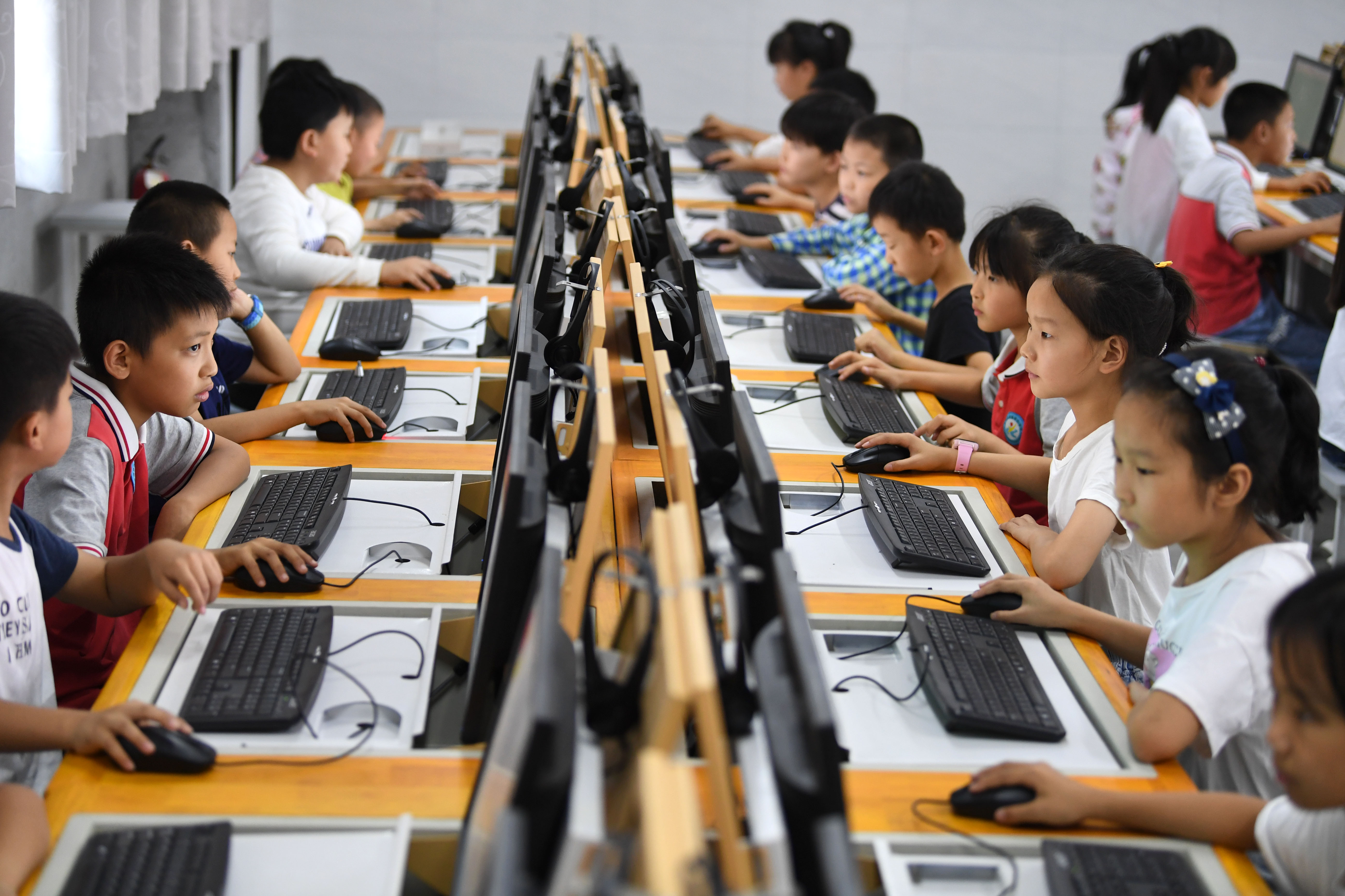 Primary School Students in China - How the Children in China Learn