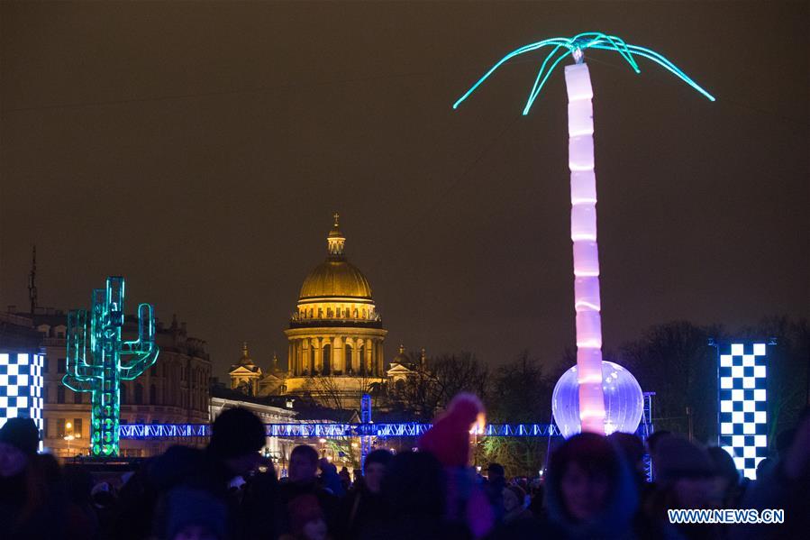 highlights of light show at winter palace square