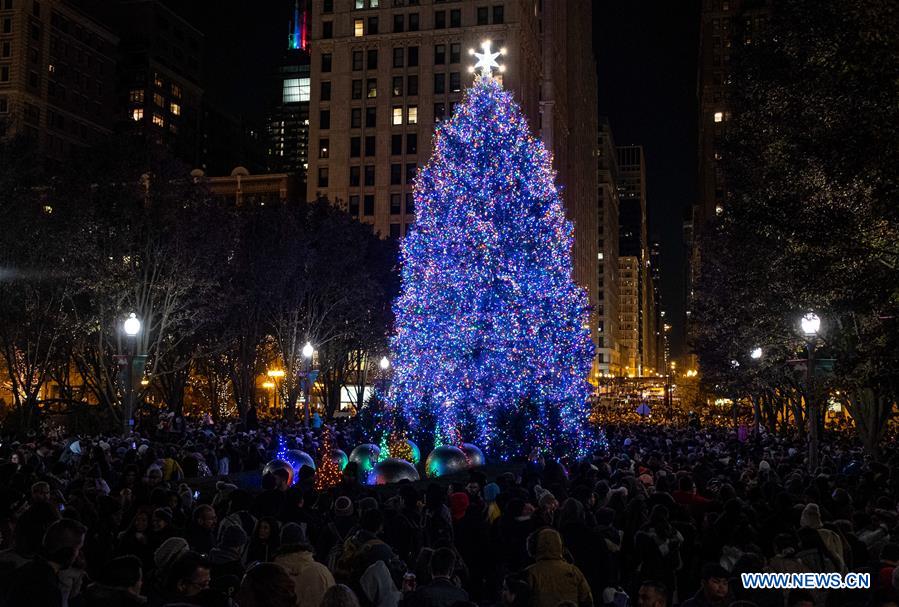 U.S.-CHICAGO-CHRISTMAS TREE-LIGHTING CEREMONY