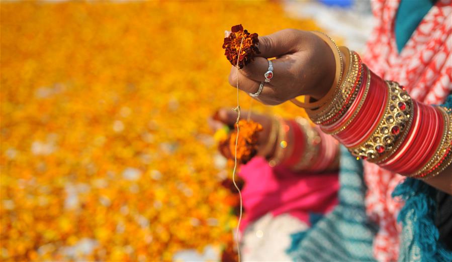 KASHMIR-JAMMU-INCENSE STICKS-MAKING