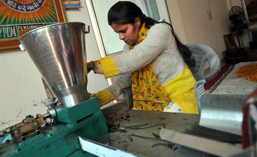 KASHMIR-JAMMU-INCENSE STICKS-MAKING