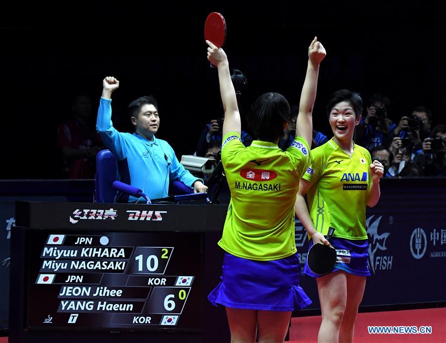 (SP)CHINA-ZHENGZHOU-TABLE TENNIS-ITTF-GRAND FINALS-WOMEN'S DOUBLES (CN)