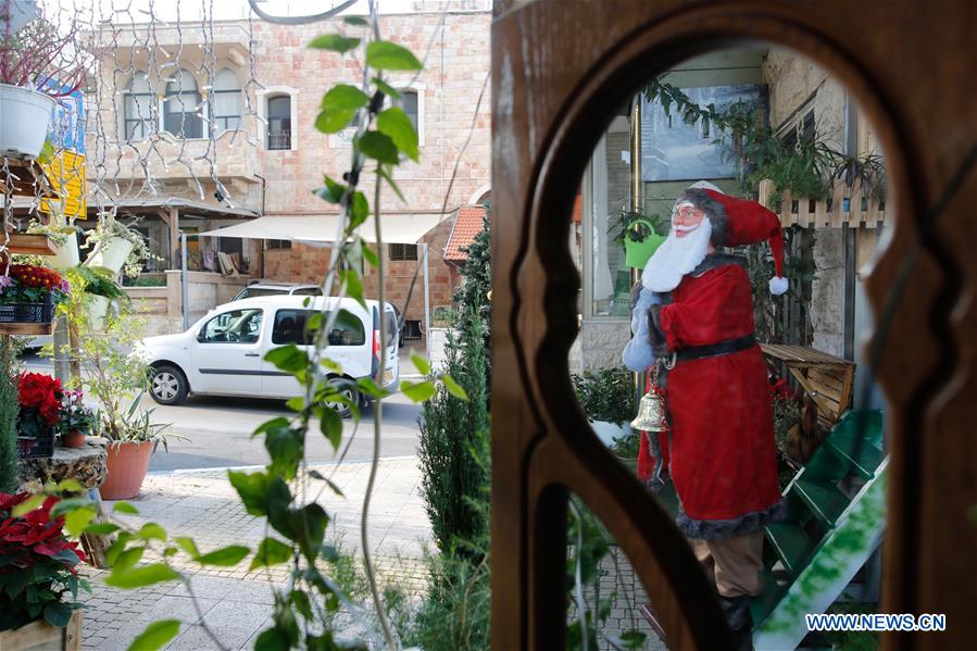 MIDEAST-HAIFA-CHRISTMAS-SANTA CLAUS