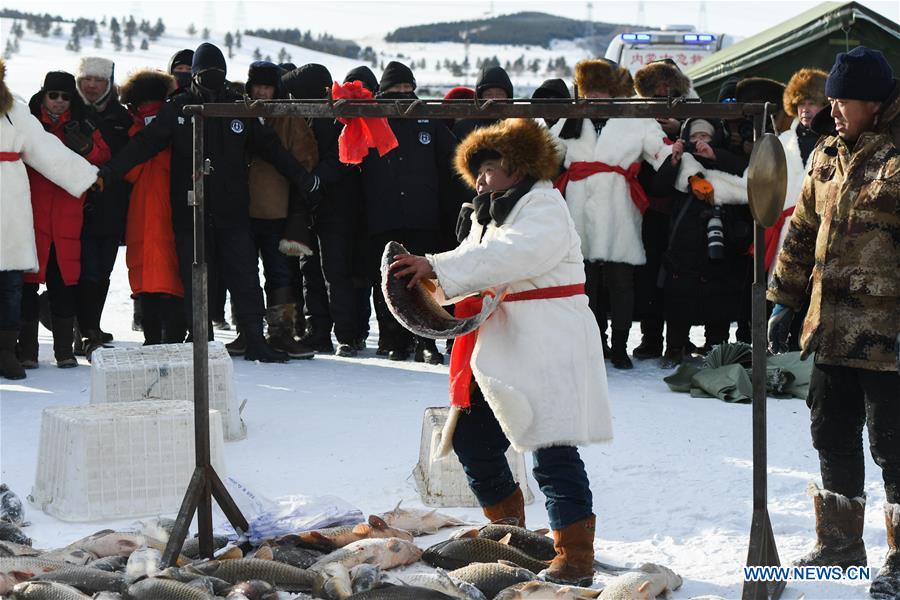 CHINA-INNER MONGOLIA-HULUN BUIR-NUOGAN LAKE-ICE FISHING (CN)