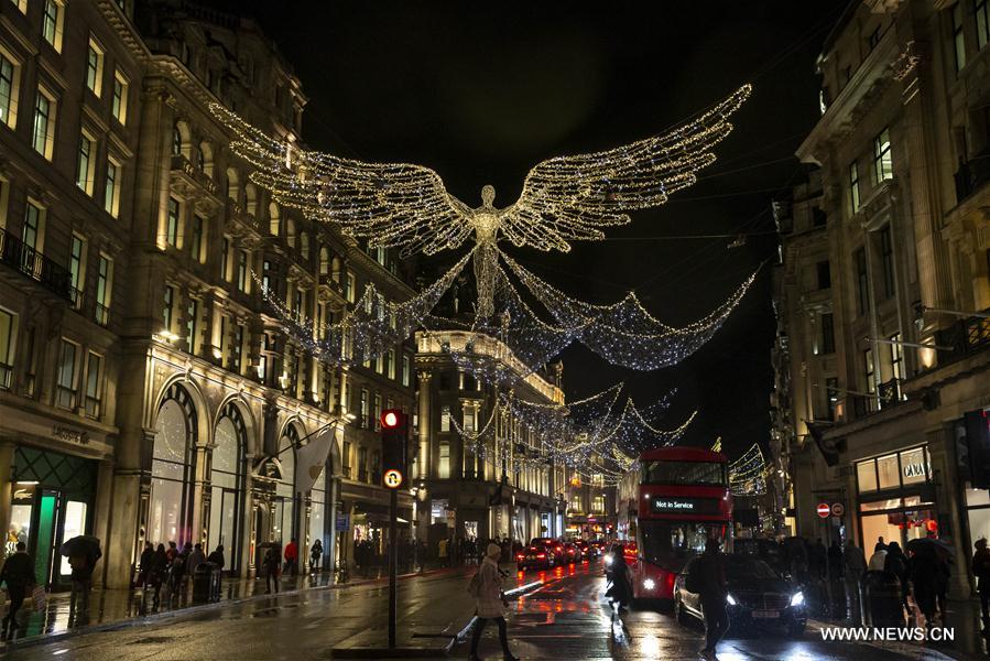 BRITAIN-LONDON-LIGHT-FESTIVE VIBES