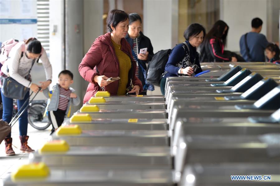 CHINA-HONG KONG-VIOLENCE-METRO STATION-REOPEN(CN)