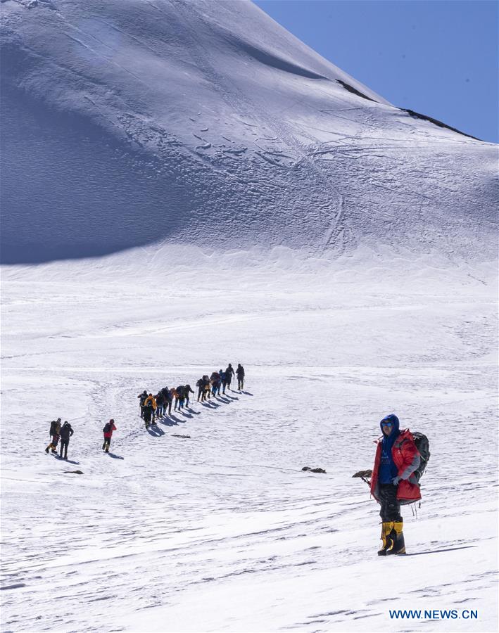 XINHUA PHOTOS OF THE DAY