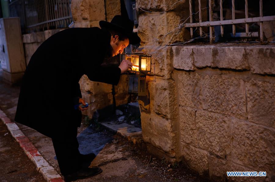 MIDEAST-JERUSALEM-HANUKKAH