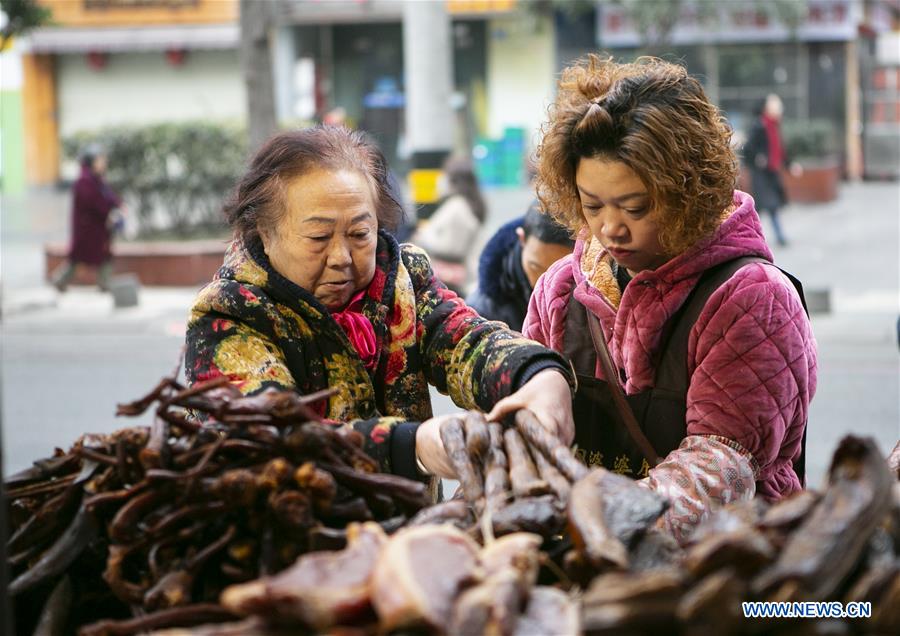 CHINA-SICHUAN-CHENGDU-DAILY LIFE-SAUSAGE (CN)