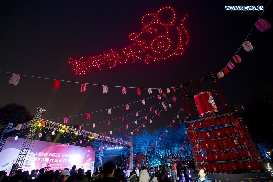 CHINA-WUHAN-EAST LAKE-LANTERN SHOW (CN)