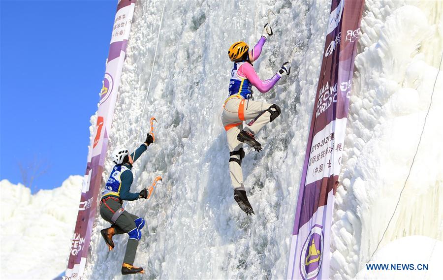 (SP)CHINA-CHANGCHUN-ICE CLIMBING-UIAA WORLD CUP(CN)