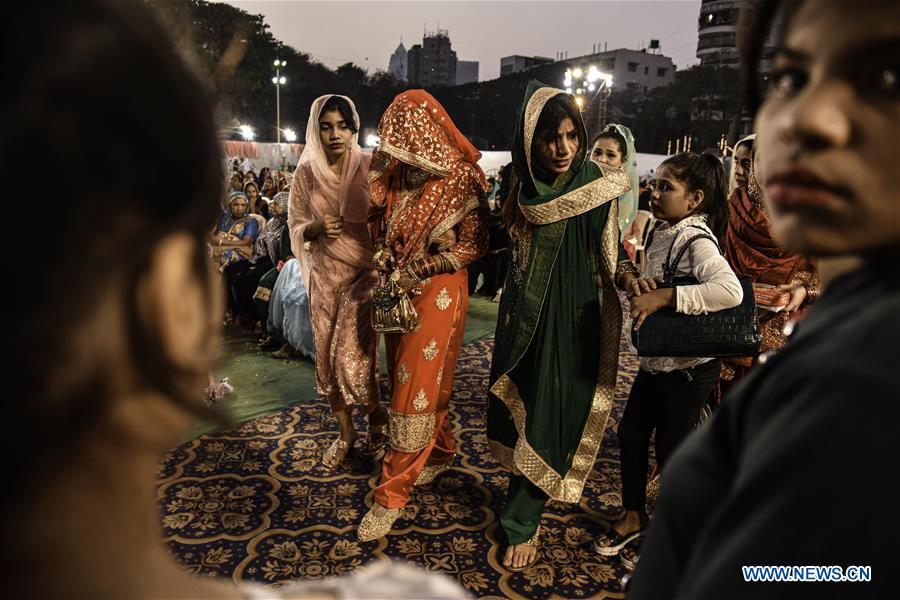 INDIA-MUMBAI-MASS WEDDING