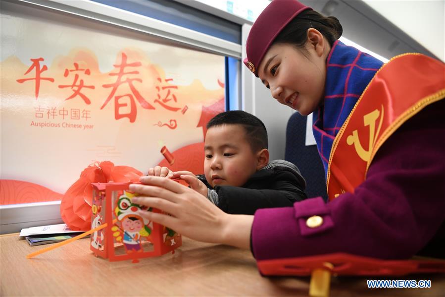 China's mass transit in high gear as Spring Festival travel rush starts