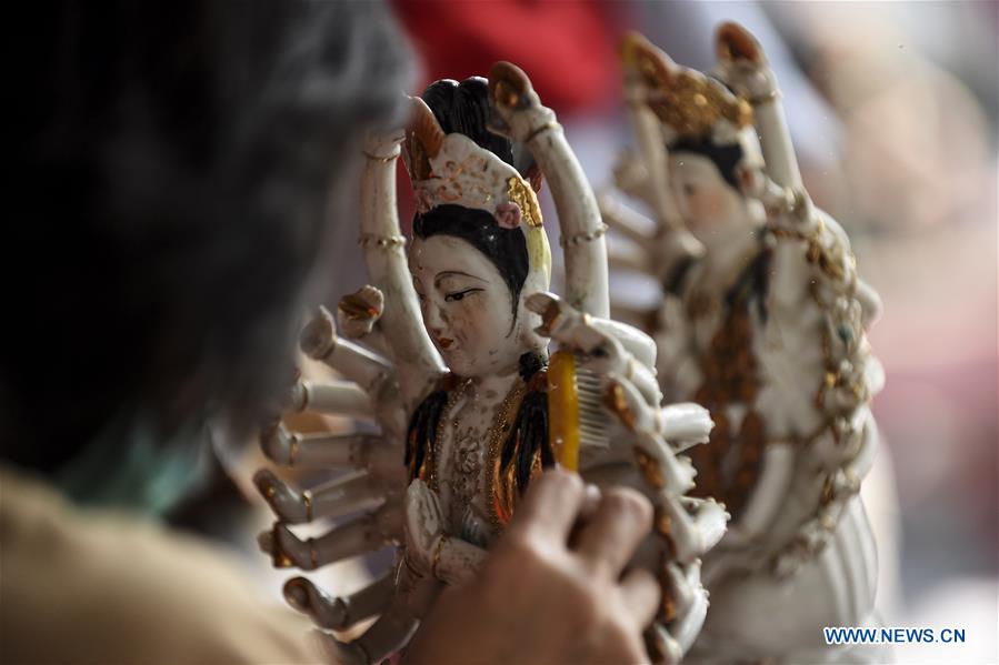 INDONESIA-JAKARTA-CHINESE NEW YEAR-PREPARATION-STATUE-CLEAN