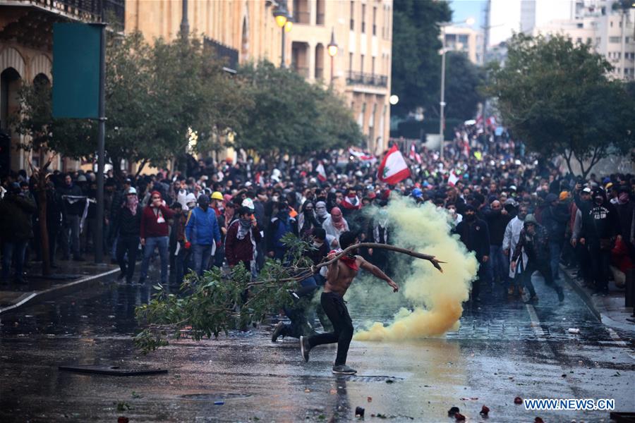 LEBANON-BEIRUT-PROTESTERS-RIOT POLICE-CLASHES