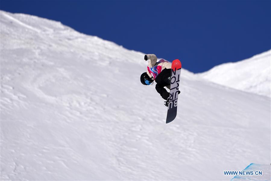 (SP)SWITZERLAND-LEYSIN-WINTER YOG-SNOW BOARD-WOMEN'S HALFPIPE-FINAL