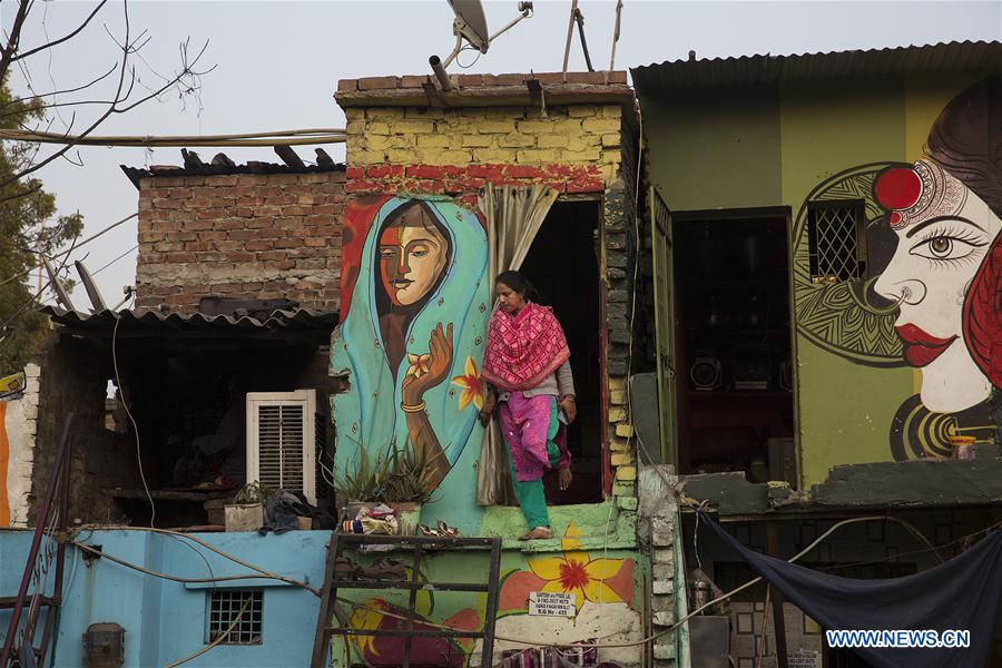 INDIA-NEW DELHI-SLUMS-MURALS